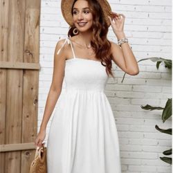 White Summer Sundress Casual Beach size large.    (R)