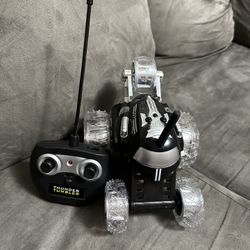 LIKE NEW REMOTE CONTROL CAR