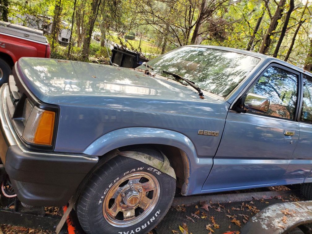 Mazda B2200 Extended Cab Long Bed