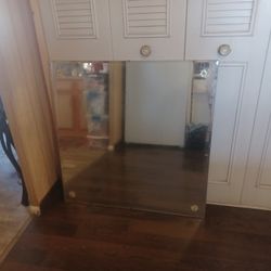 Espejo.grueso  80 Cmts De Ancho X80 Cmts De Largo 