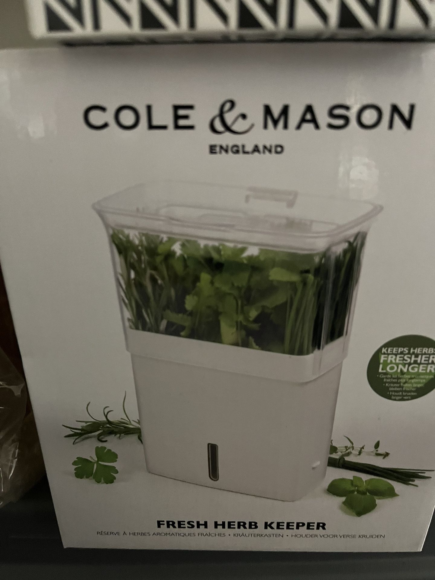 Herb keeper