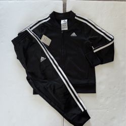 New Adidas Outfit Size 4T 