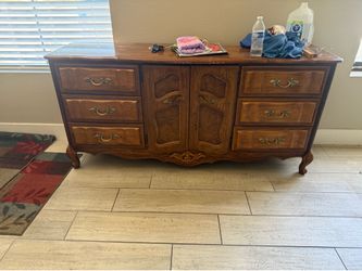 Dresser