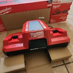 M18 18V Dual Bay Simultaneous Super Charger
by

Milwaukee
