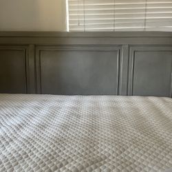 Bethlyn Grey California King Wood Platform Storage Sleigh Bed | Drawers