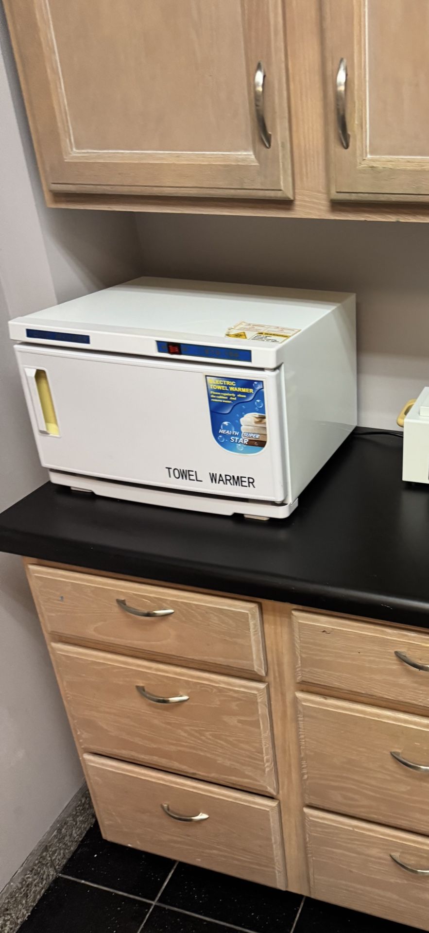 Towel Warmer - Pick Up Only Nov 1st Or 2nd