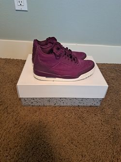 Jordan 3 - Womens Bordeaux Size 9