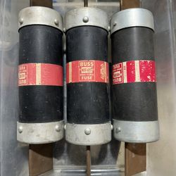 LOT OF 3* BUSS Nos 600 One Time Fuses