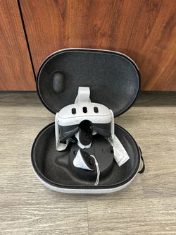 Meta Quest 3 With Case