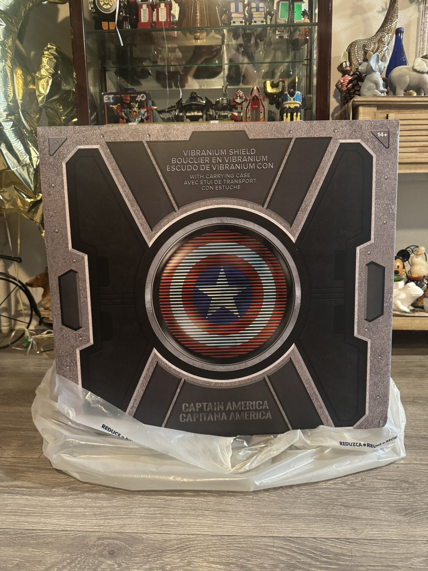 Captain America Vibranium Shield