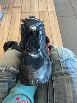 AUNTHE TIC BALENCIAGA “RUNNER” size 10M ( 43 )