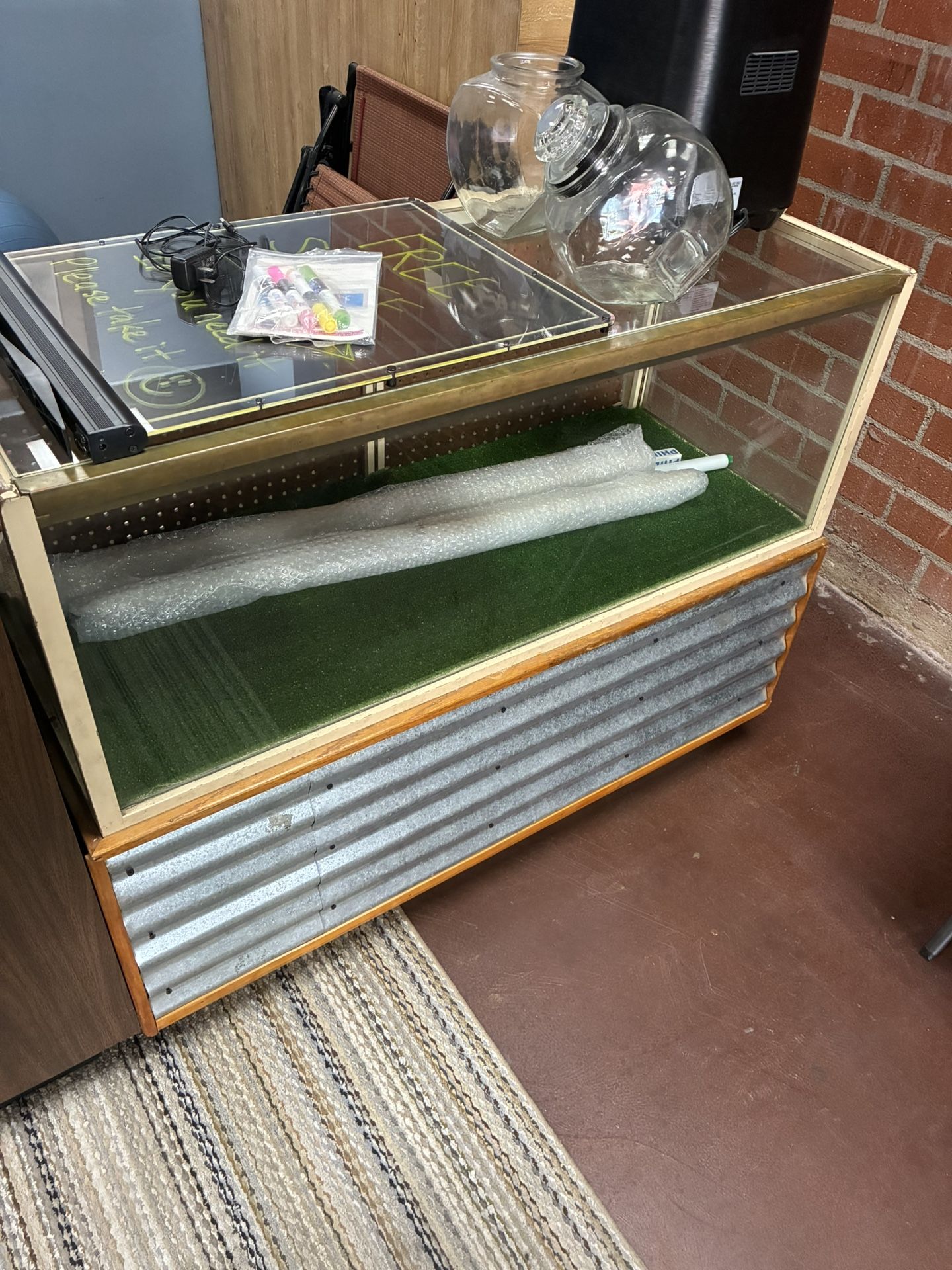 Display Cabinet Lights Up Vintage