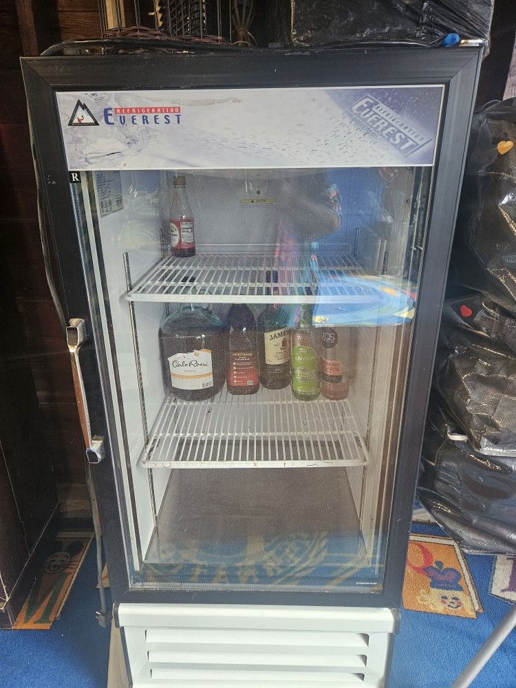 Floor Cooler/ Refrigerator