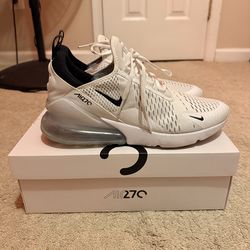 NIKE AIR MAX 270