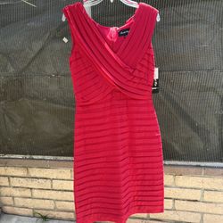 Red Sleeveless Women’s Dress
