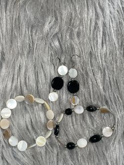 Earrings and bracelet set