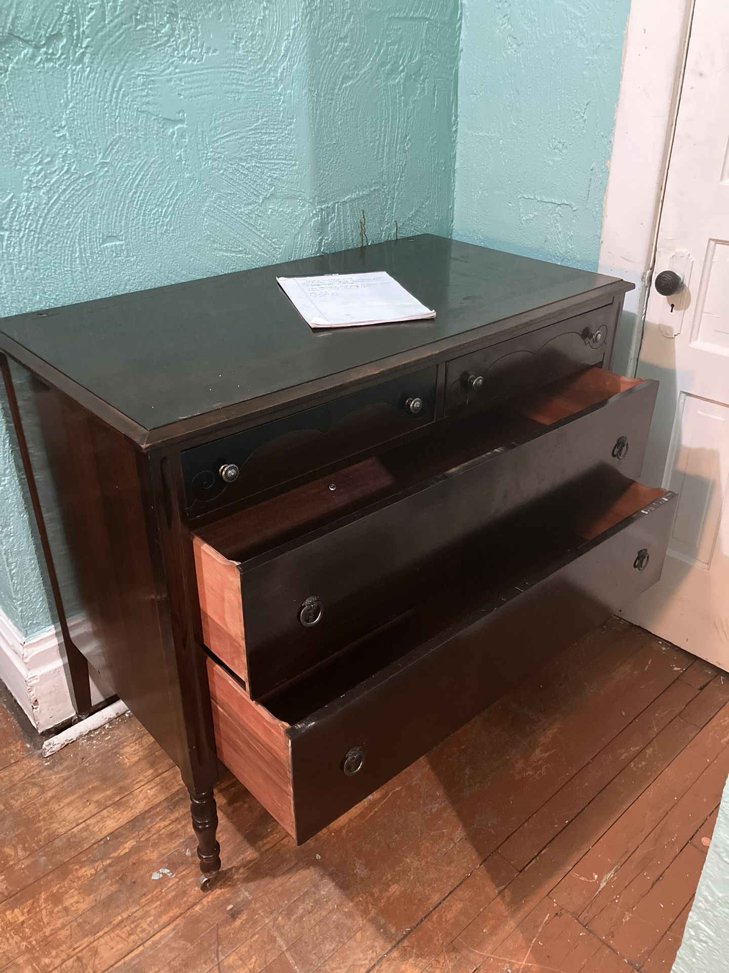 1900’s antique Victorian mahogany Serpentine four drawer dresser