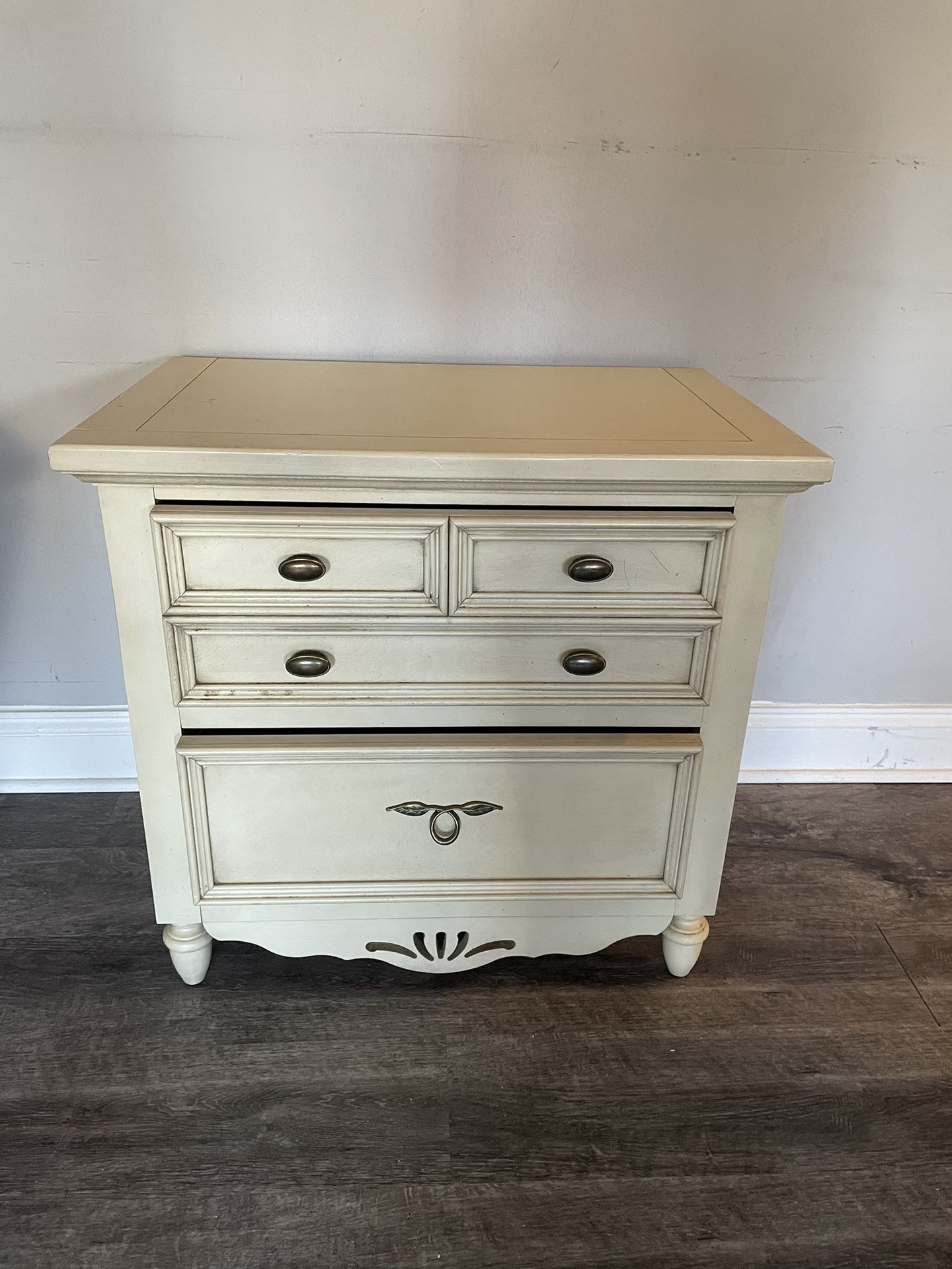 bed stand/2 drawer cabinet (wood)