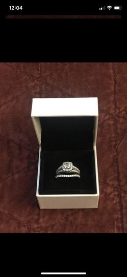 Robbins brothers wedding set