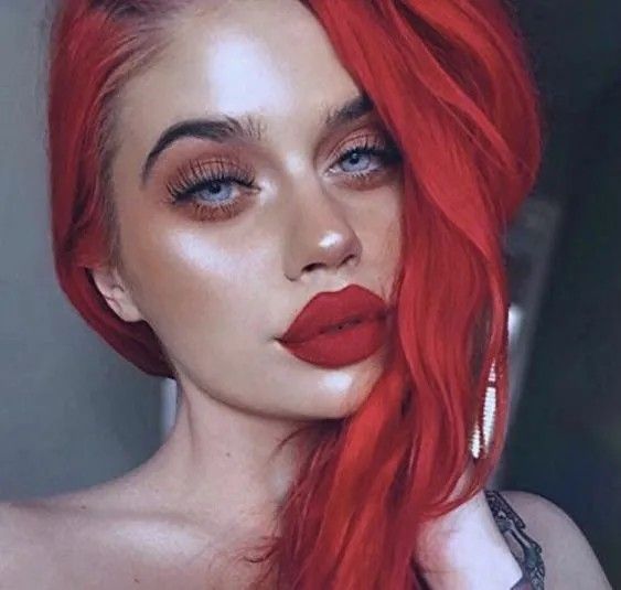 Red Beauty Lace Front Wig