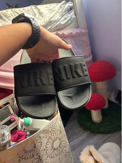 Nike slides