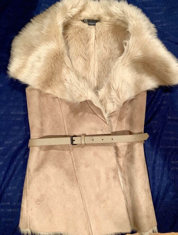 Armani Exchange women’s faux fur top/vest