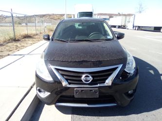NISSAN VERSA  2015 BLACK and BLKInteterior