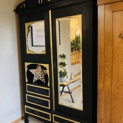 German Antique Schrank / Wardrobe 