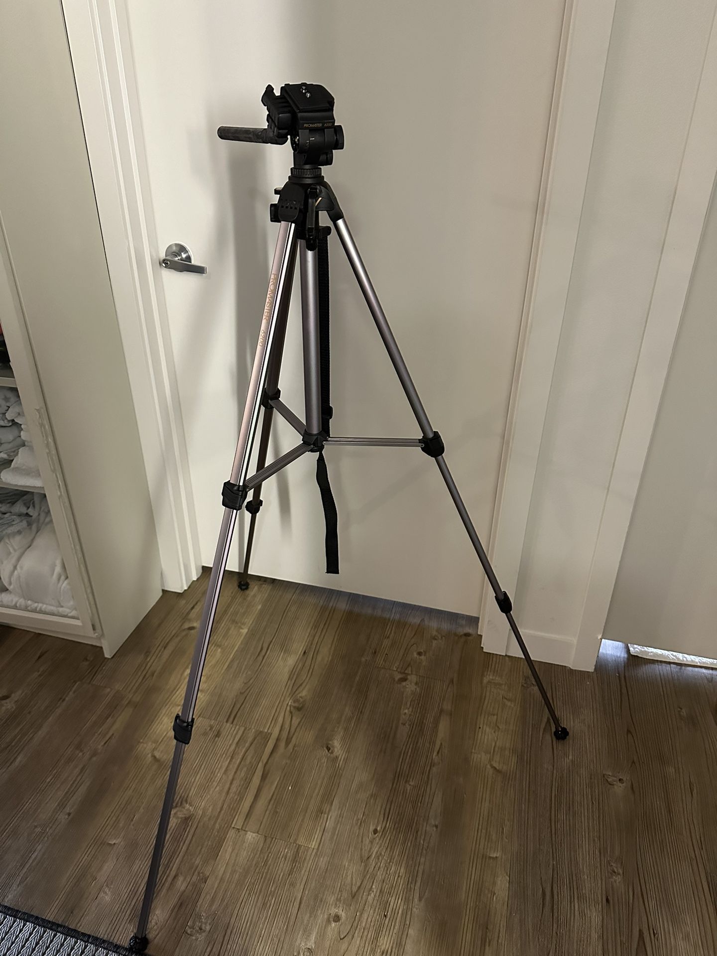 Promaster Tripod 6200