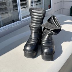 El dontes’ platform boots