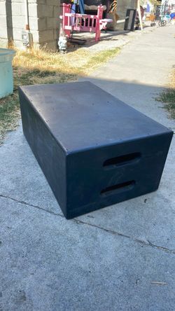 Full sized Apple Box