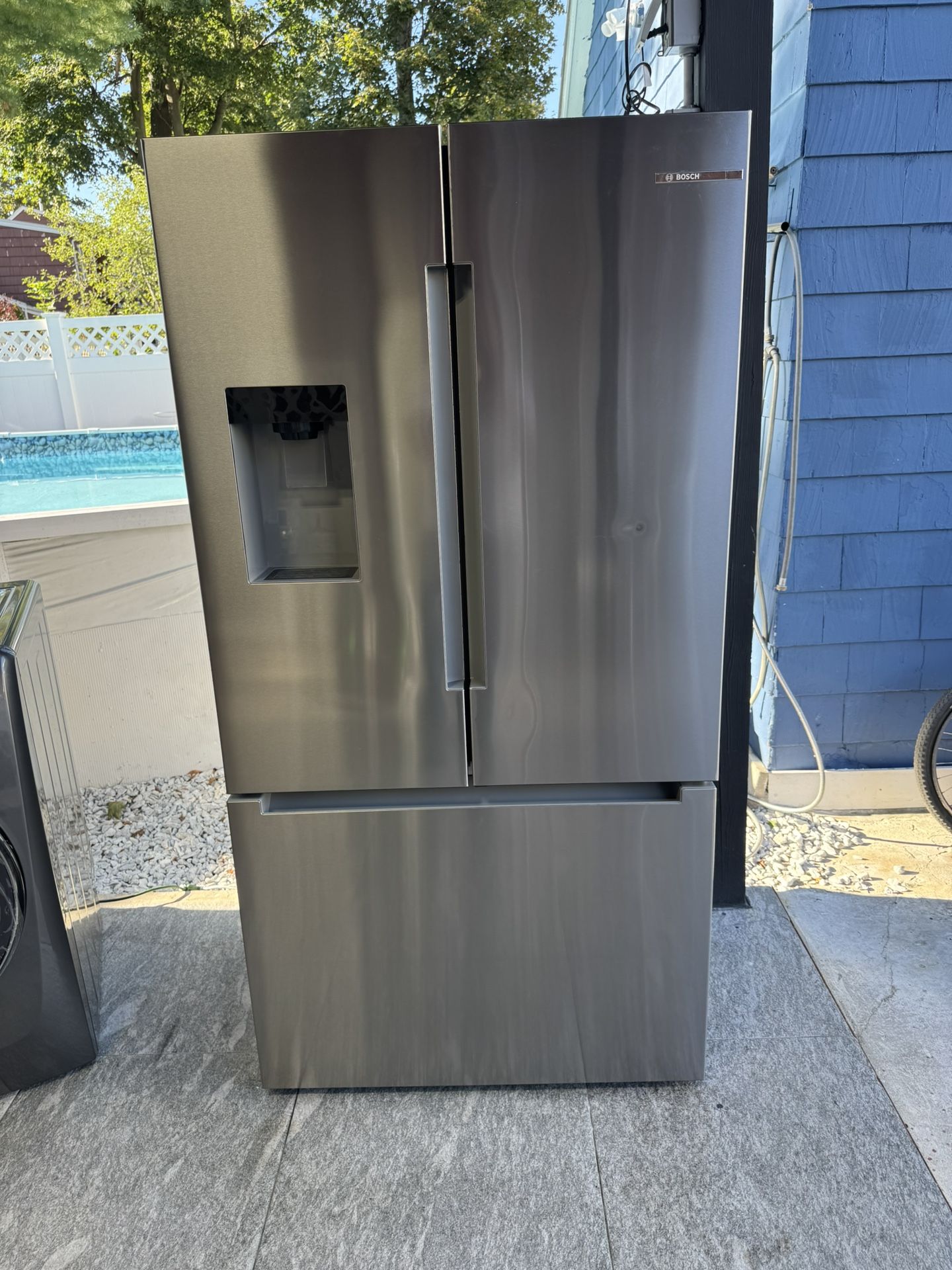 Bosch 500 Refrigerador 36 X 69 X 28 Like New One Receipt For 90 Days Warranty