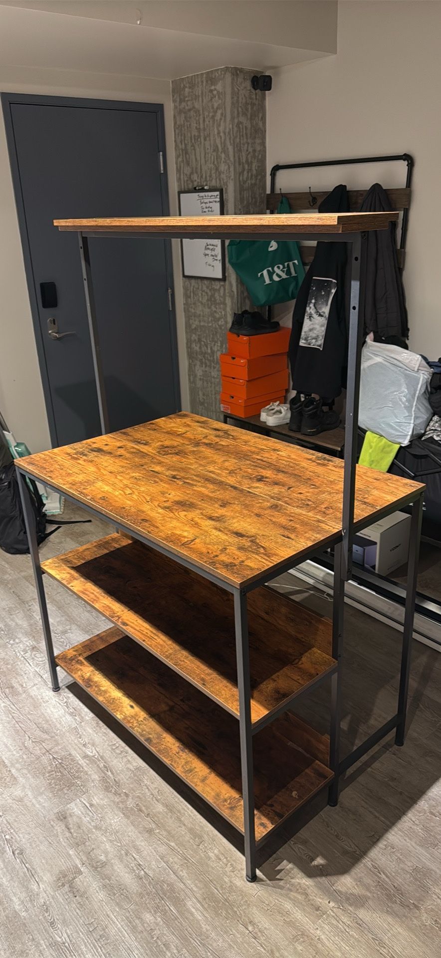 Kitchen Island 