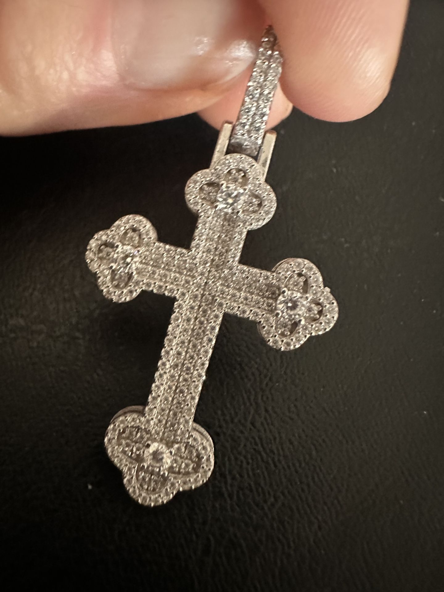 1.8ct genuine Moissanite Set In SS Cross 1.25in X 1/2in