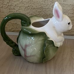 Bunny Pitcher 