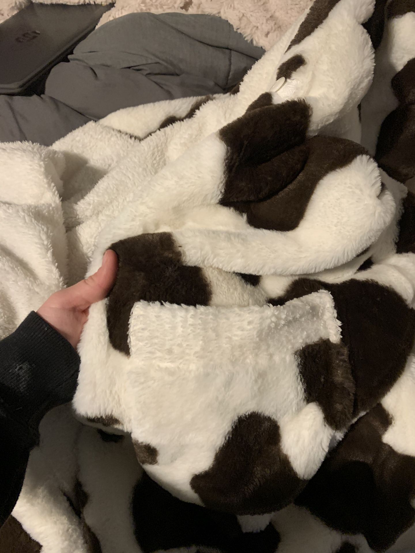 Cow Jacket/blanket Snuggie for Sale in Valley Center, KS OfferUp