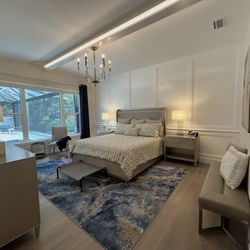 High End Complete King Bedroom Set + Rug – Priced to Sell! 