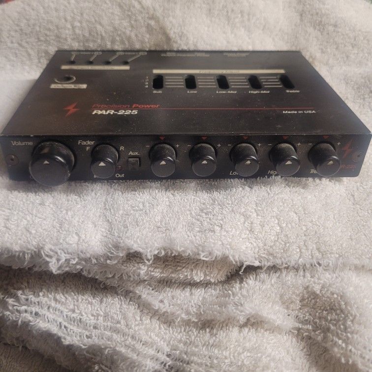 グ*ー様 Precision Power PAR-225 プリアンプ/イコライザ Precision Power PAR 225 Pre-amplifier/Equalizer for Sale in