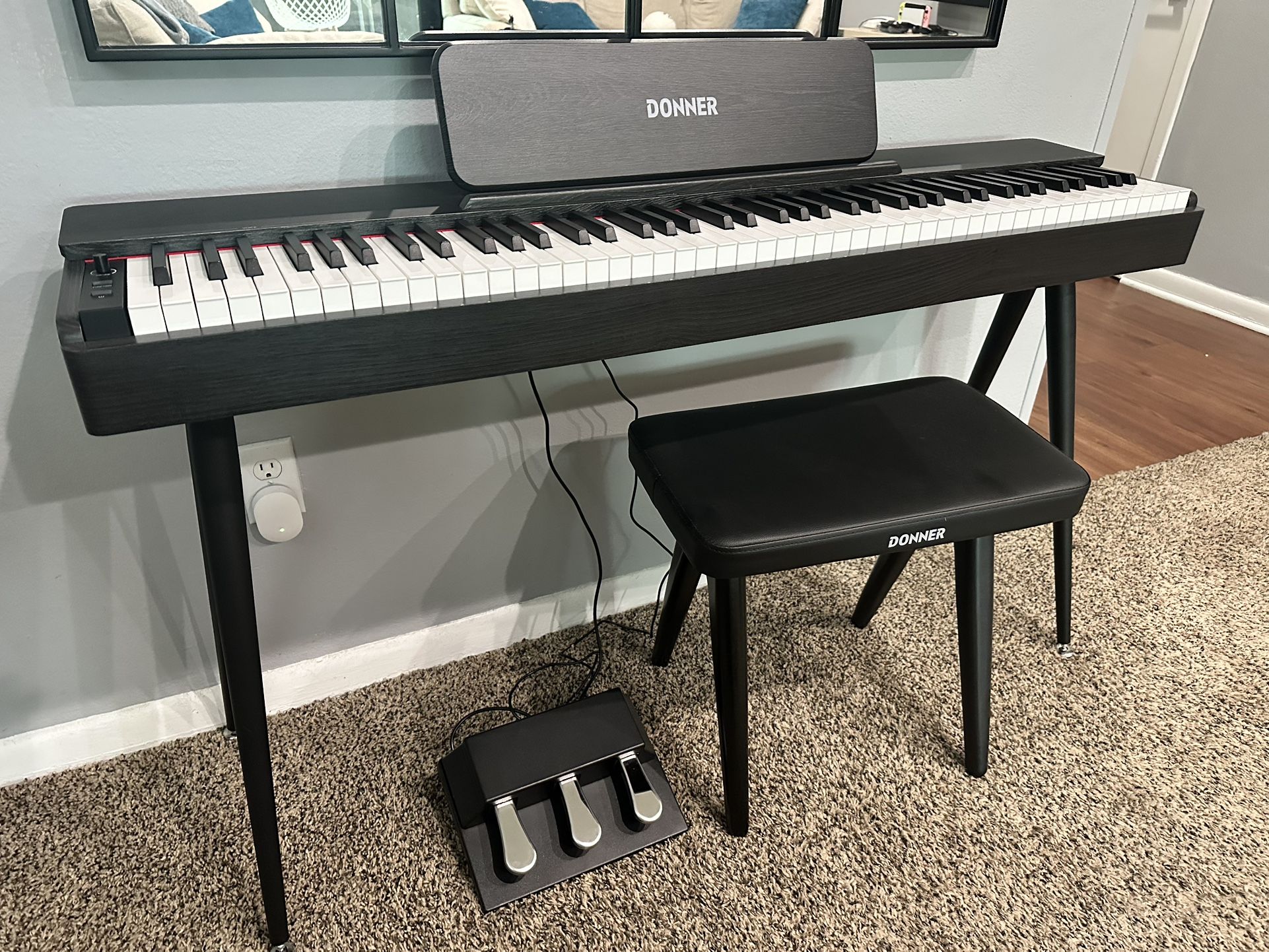 Donner OURA Piano - S100  (Like New)