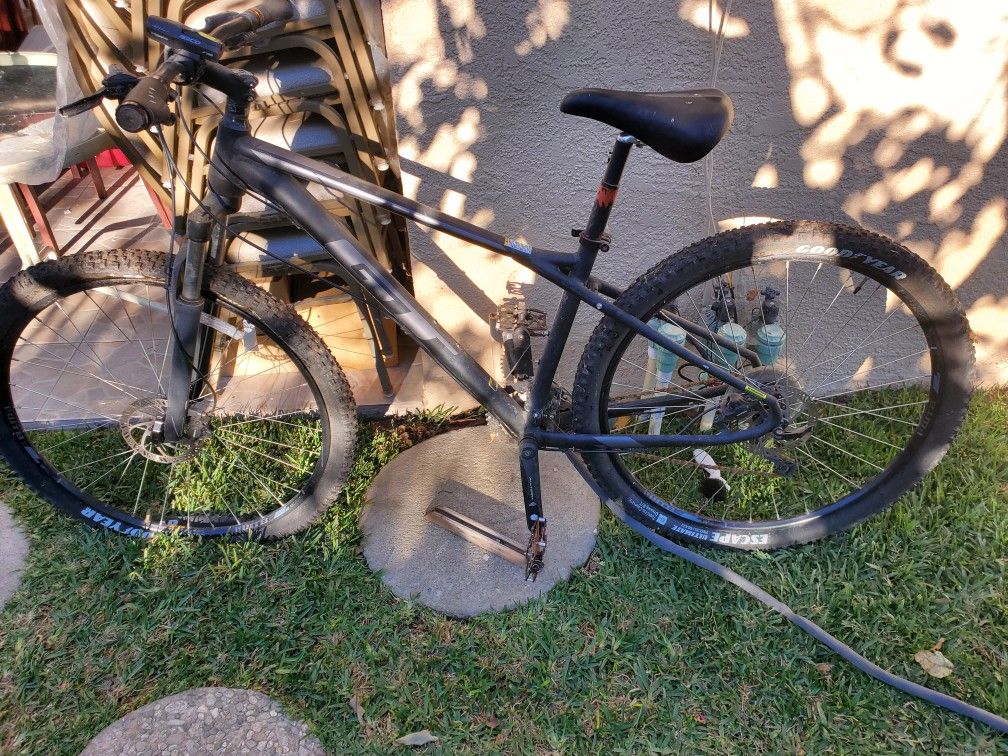 29 Gt Avalanche Other - Sports & Outdoors