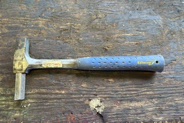 Magnetic Track Hammer