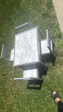 Kids table and chairs