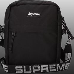 Supreme “Shoulder Bag” 