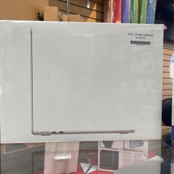 2022 13”MacBook Air M2 8gb Ram 256ssd