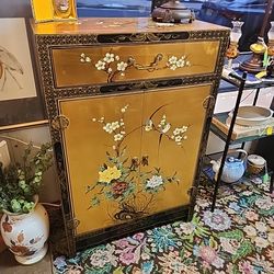 Oriental Gold Leaf Lacquer Cabinet