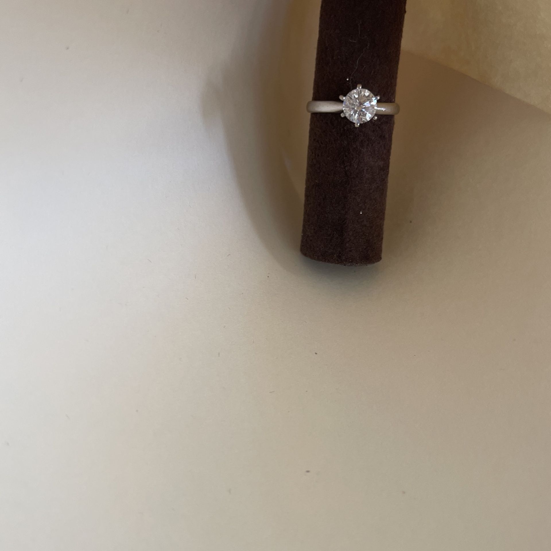   Engagement  Ring ,Round Center Solitaire Diamond  White 14 Karat 