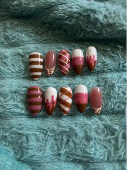 Custom press on nails