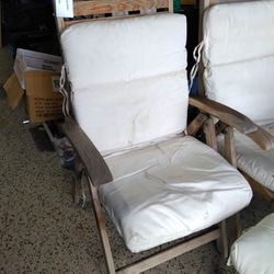 RO8611-085 Folding Teak Chair With Cushions 