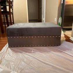 Ottoman with storage compartment 