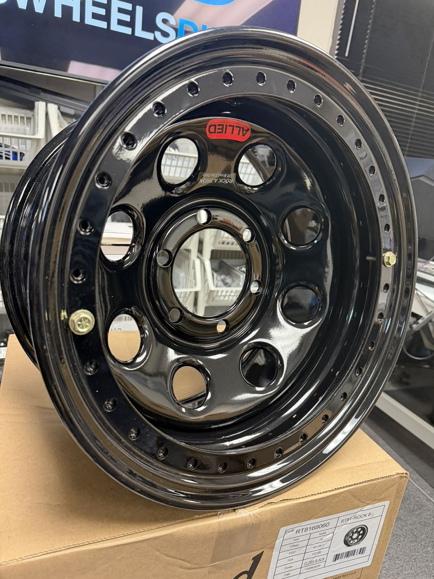 Raceline RT8168060 - Rock 8 Beadlock 16X8 offset -19 6X5.5 Black 3.75” BS Steel